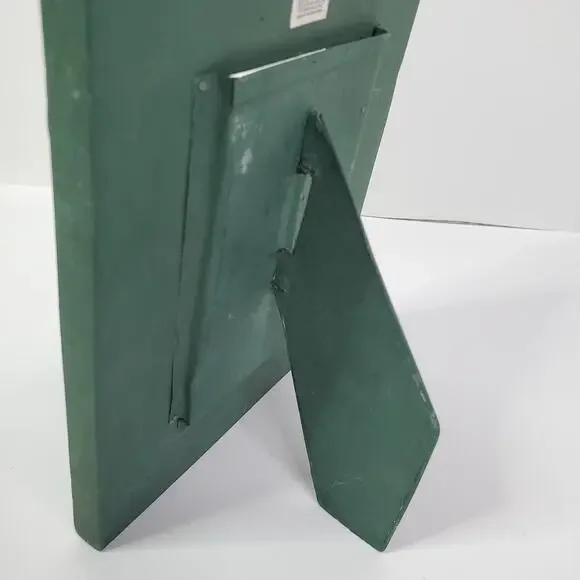 Green Wood Picture Frame With Metal Fish Accents 3" x 4.5" Photo Opening - Picture 4 of 9